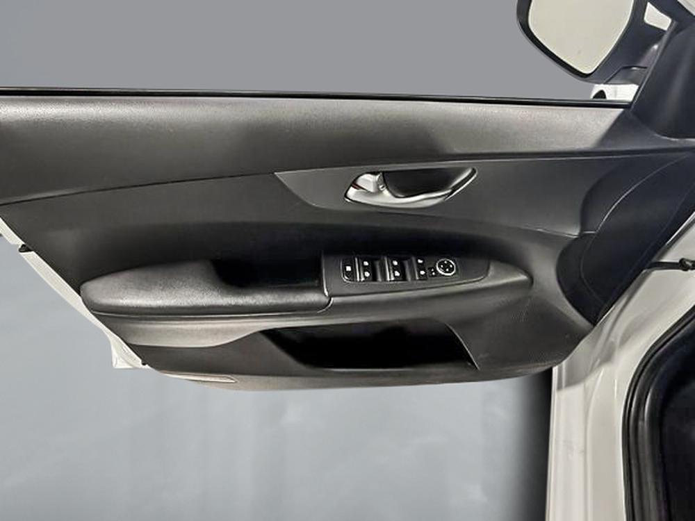 Kia Forte LX 2019 d&rsquo;occasion à vendre - 13