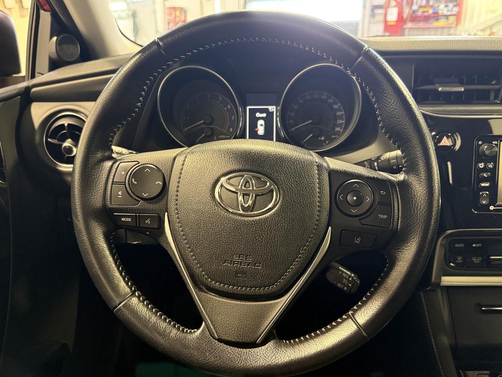 Toyota Corolla iM Base 2017 d&rsquo;occasion à vendre - 17