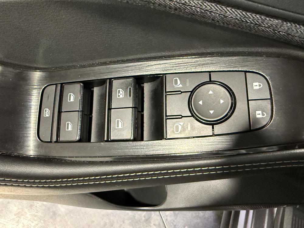 Nissan Rogue SV 2021 d&rsquo;occasion à vendre - 16