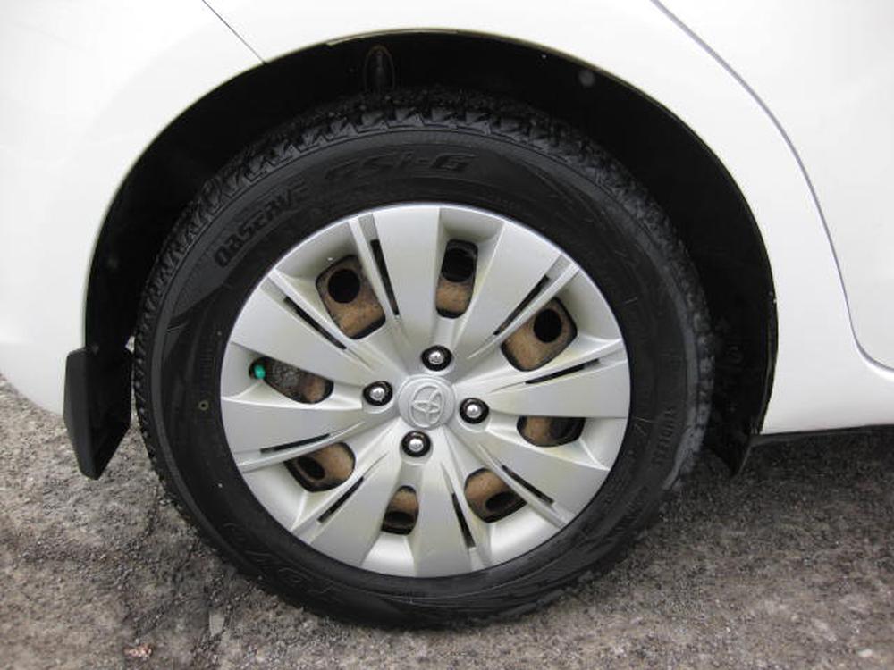 Toyota Yaris LE 2012 d&rsquo;occasion à vendre - 8