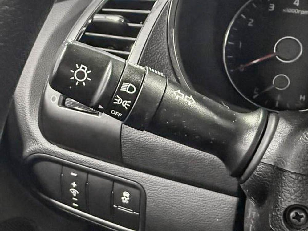 Kia Forte LX 2017 d&rsquo;occasion à vendre - 21