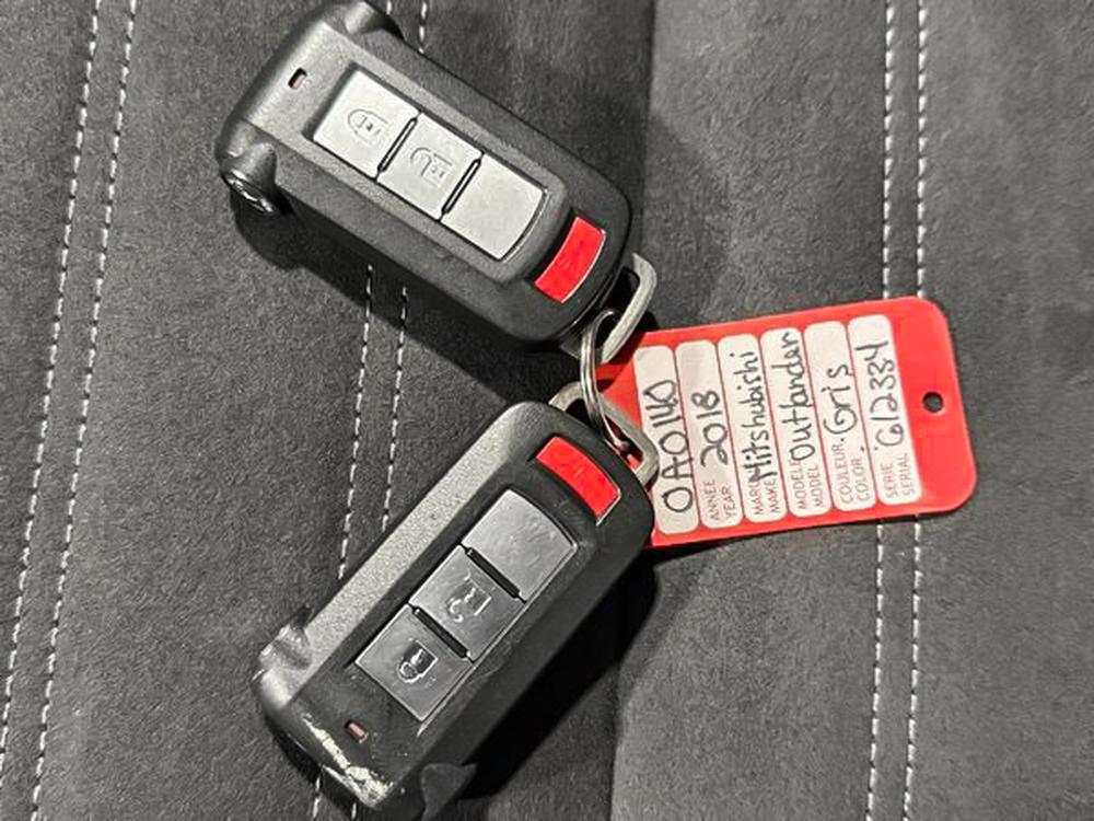 Mitsubishi Outlander PHEV SE AWD 2018 d&rsquo;occasion à vendre - 29