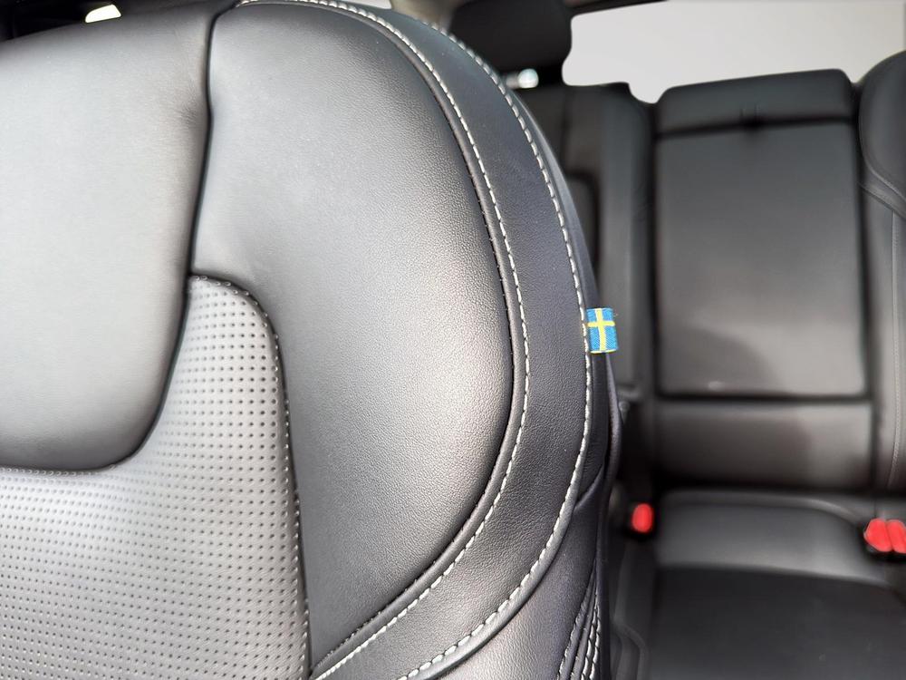 Volvo XC60 B5 ULTIMATE AWD DARK THEME 2024 d&rsquo;occasion à vendre - 12