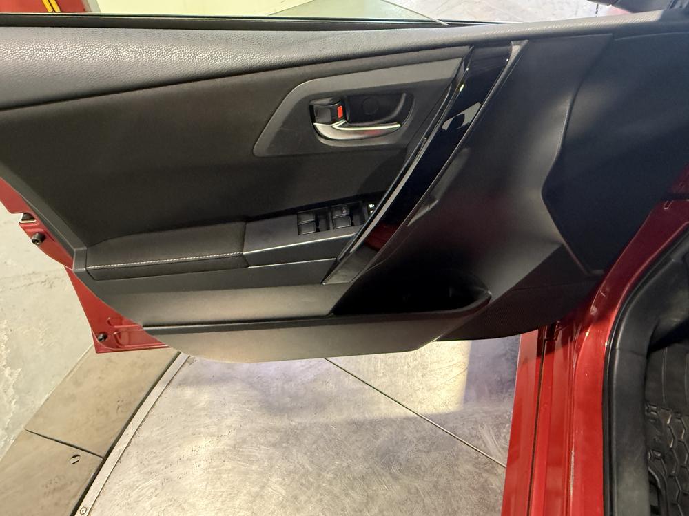 Toyota Corolla iM Base 2017 d&rsquo;occasion à vendre - 13