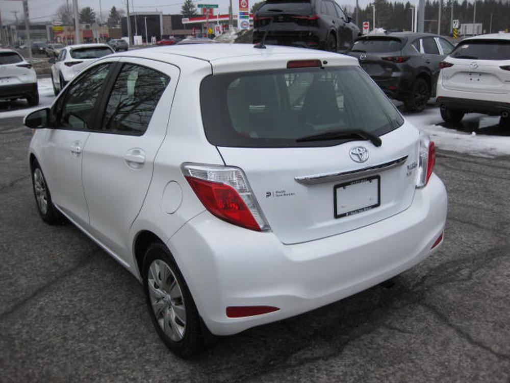 Toyota Yaris LE 2012 d&rsquo;occasion à vendre - 4