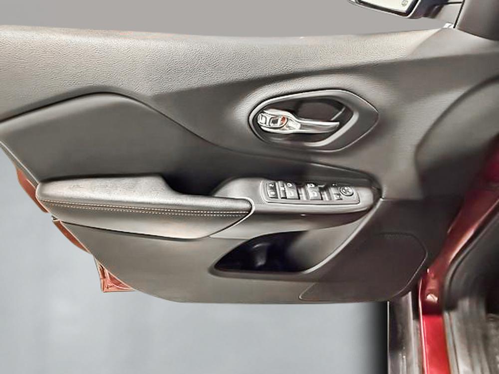 Jeep Cherokee Trailhawk 2019 d&rsquo;occasion à vendre - 13