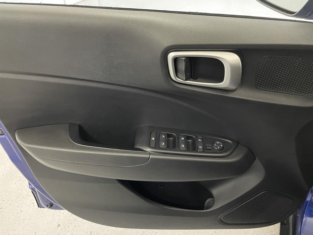 Hyundai Venue ESSENTIAL 2020 d&rsquo;occasion à vendre - 12