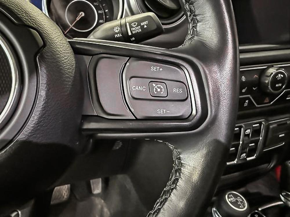 Jeep Gladiator 2022 Blanc usage à vendre Jeep Gladiator 2022 Blanc usage à vendre