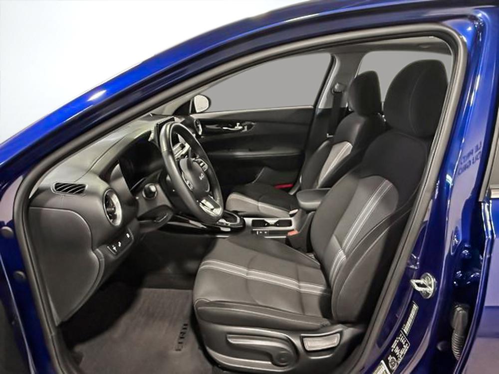 Kia Forte EX 2023 d&rsquo;occasion à vendre - 16