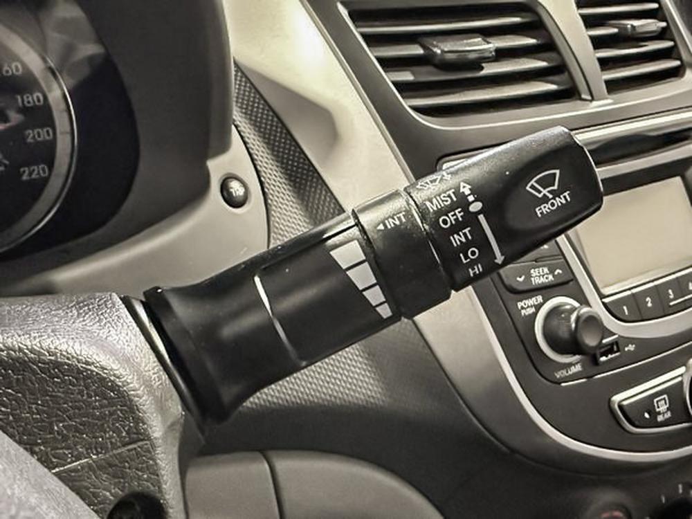 Hyundai Accent SE 2017 d&rsquo;occasion à vendre - 18