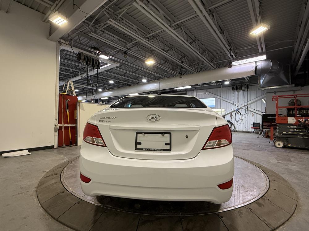 Hyundai Accent SE 2017 d&rsquo;occasion à vendre - 4