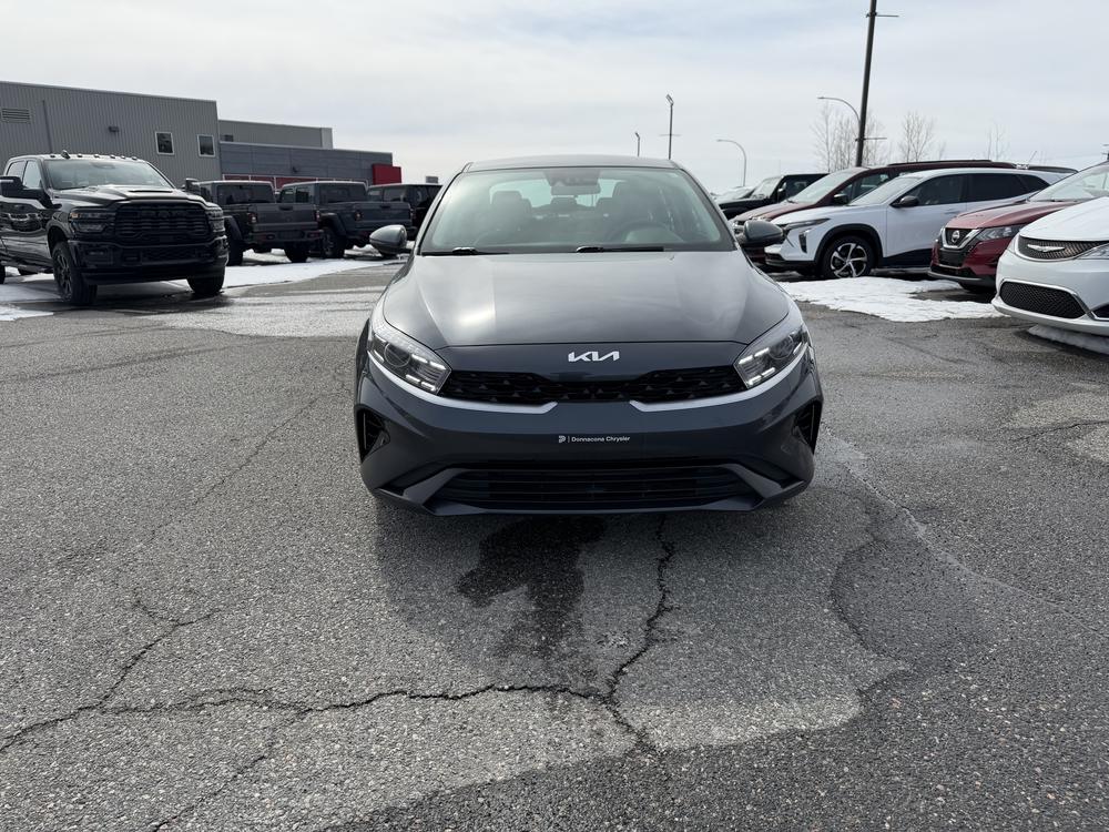 Kia Forte 2024 Gris usage à vendre Kia Forte 2024 Gris usage à vendre