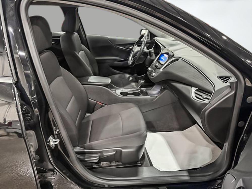 Chevrolet Malibu 2019 Noir usage à vendre Chevrolet Malibu 2019 Noir usage à vendre
