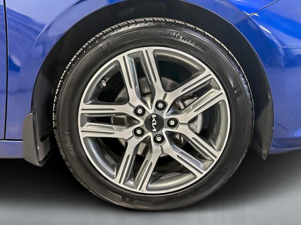 Kia Forte EX 2023 d&rsquo;occasion à vendre - 12