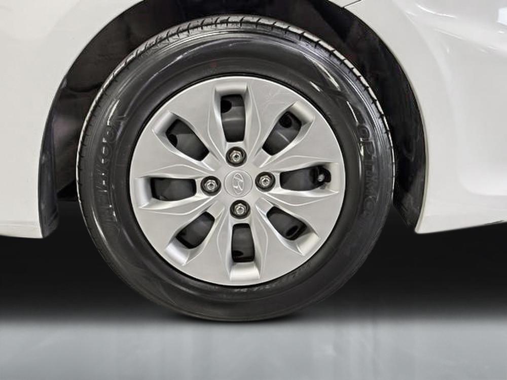 Hyundai Accent SE 2017 d&rsquo;occasion à vendre - 11