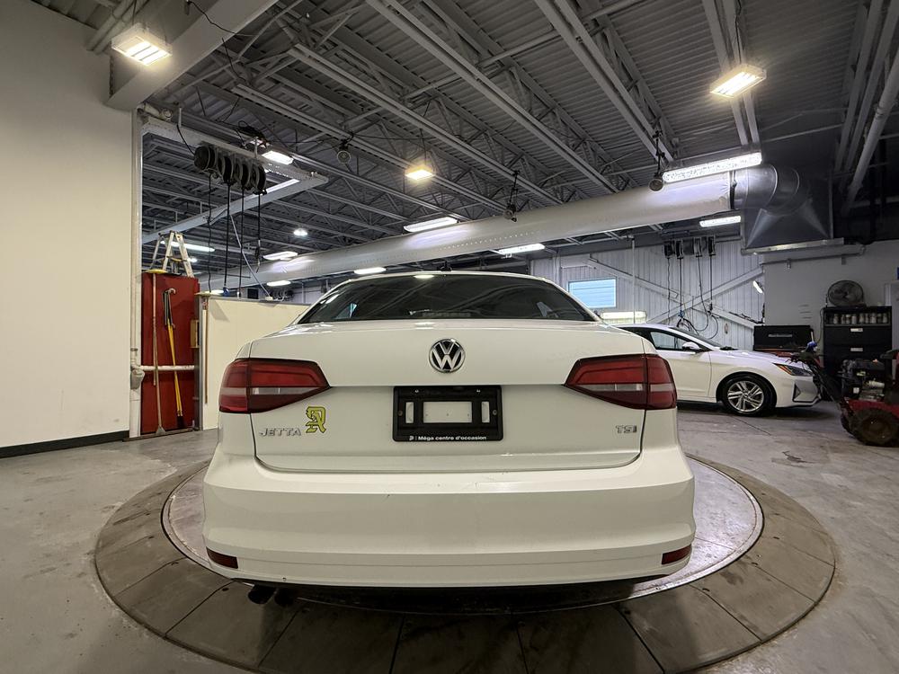 Volkswagen Berline Jetta COMFORTLINE 2017 d&rsquo;occasion à vendre - 4