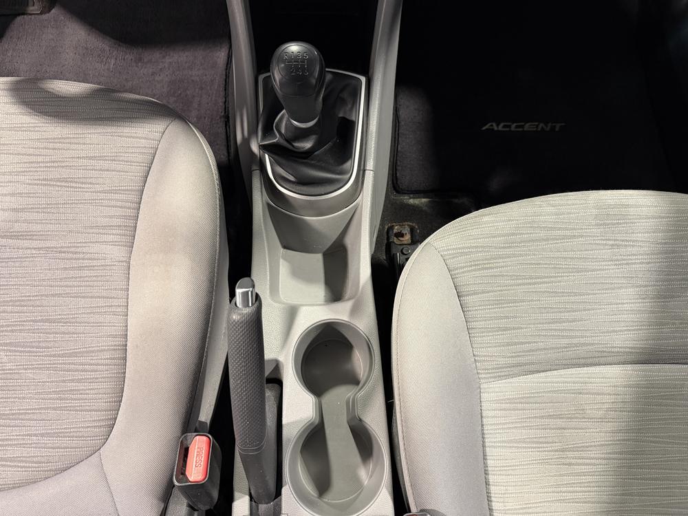 Hyundai Accent SE 2017 d&rsquo;occasion à vendre - 23