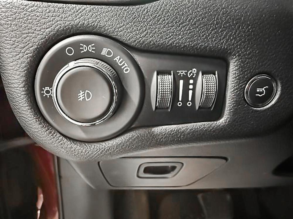 Jeep Cherokee Trailhawk 2019 d&rsquo;occasion à vendre - 22