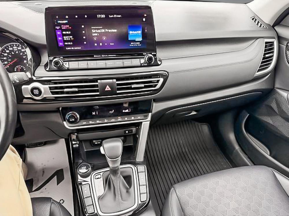 Kia Seltos EX PREMIUM 2023 d&rsquo;occasion à vendre - 28