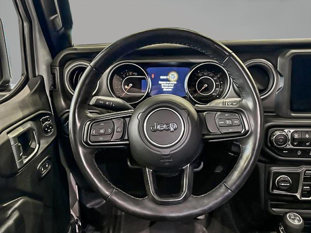 Jeep Gladiator 2022 Blanc usage à vendre Jeep Gladiator 2022 Blanc usage à vendre