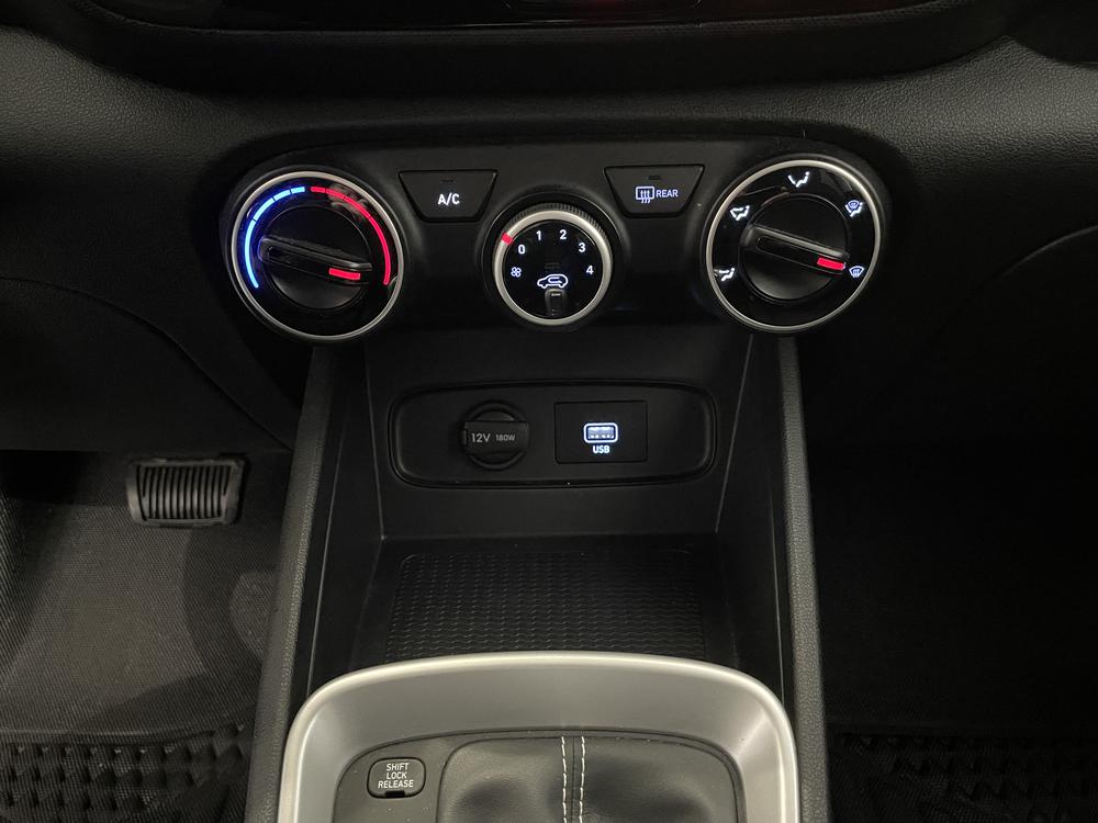 Hyundai Venue ESSENTIAL 2020 d&rsquo;occasion à vendre - 24