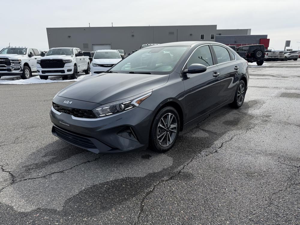 Kia Forte 2024 Gris usage à vendre Kia Forte 2024 Gris usage à vendre