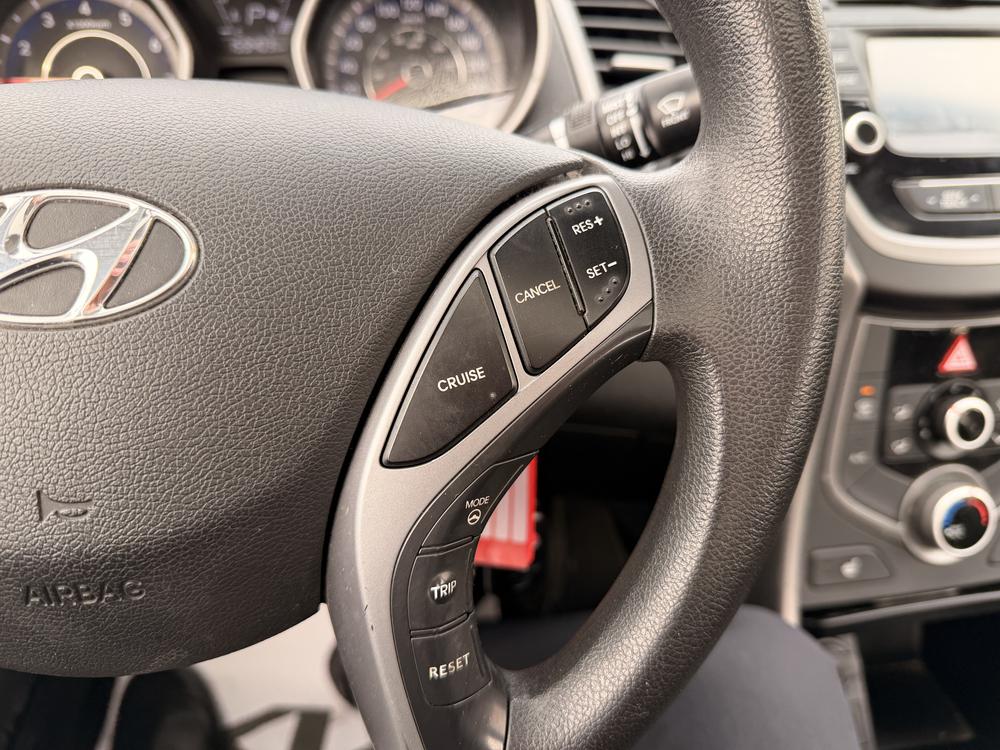 Hyundai Elantra SPORT 2016 d&rsquo;occasion à vendre - 22