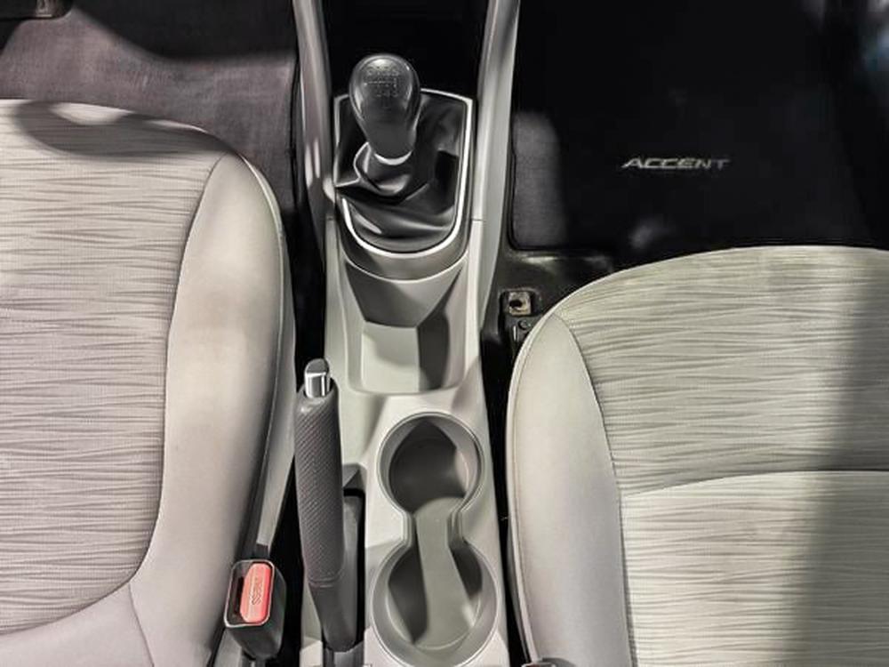 Hyundai Accent SE 2017 d&rsquo;occasion à vendre - 23