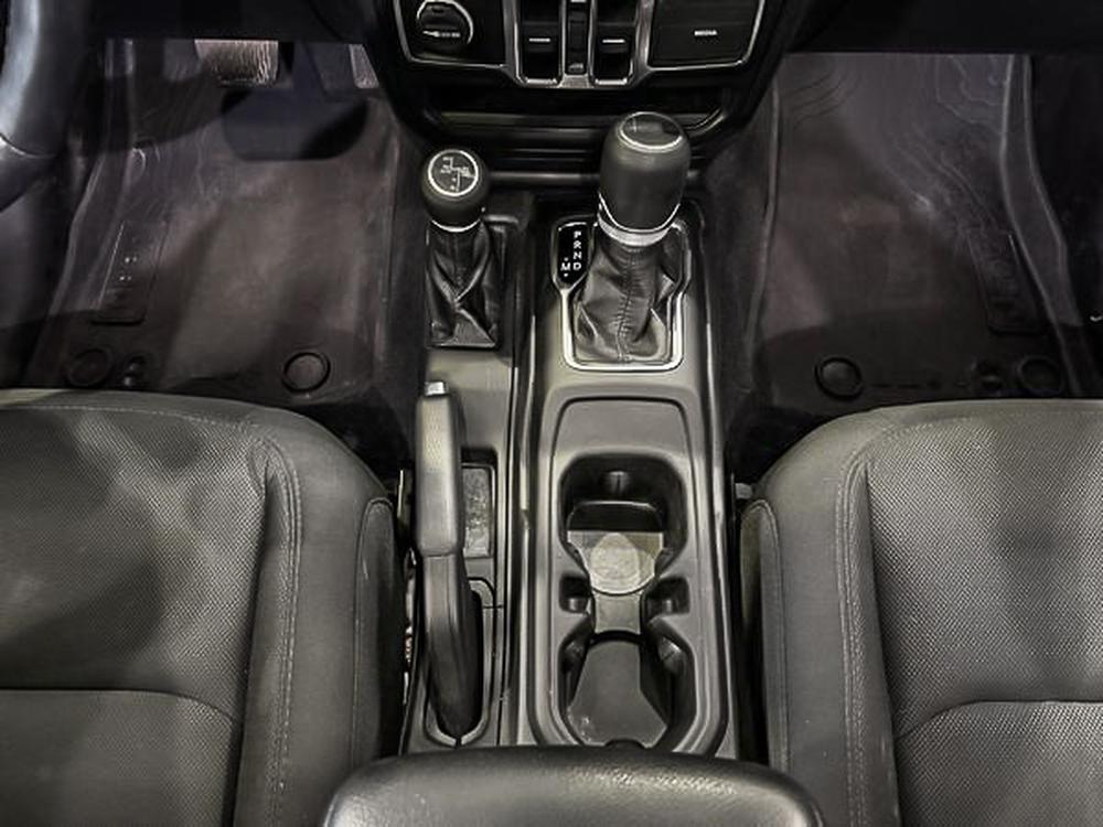 Jeep Gladiator 2022 Blanc usage à vendre Jeep Gladiator 2022 Blanc usage à vendre