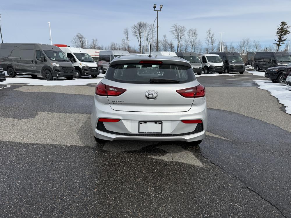 Hyundai Accent 2020 Gris usage à vendre Hyundai Accent 2020 Gris usage à vendre