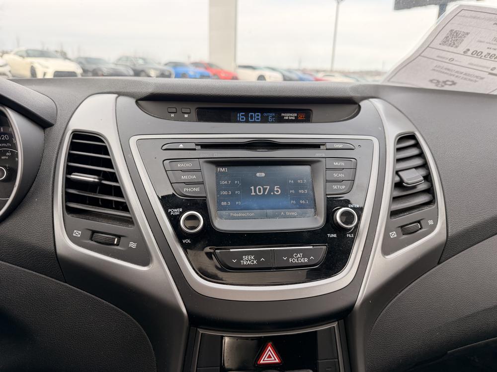 Hyundai Elantra SPORT 2016 d&rsquo;occasion à vendre - 24