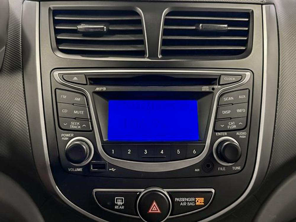 Hyundai Accent SE 2017 d&rsquo;occasion à vendre - 21