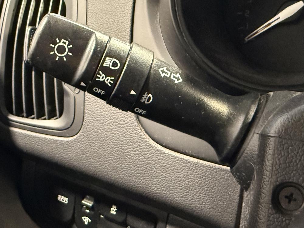 Kia Rio LX+ 2013 d&rsquo;occasion à vendre - 19