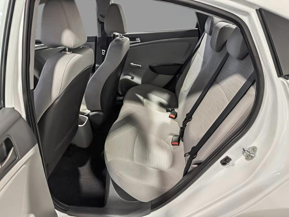 Hyundai Accent SE 2017 d&rsquo;occasion à vendre - 24