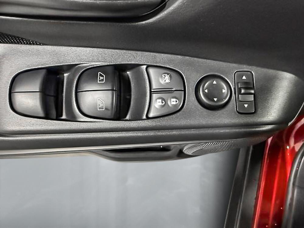 Nissan Kicks Play S 2025 d&rsquo;occasion à vendre - 14