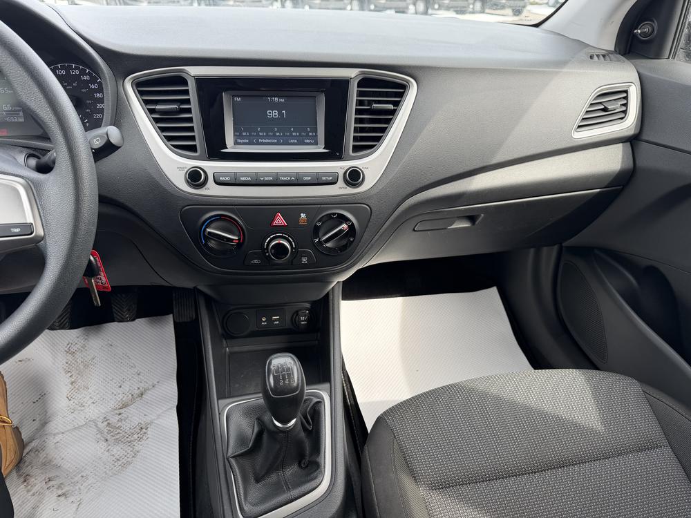 Hyundai Accent 2020 Gris usage à vendre Hyundai Accent 2020 Gris usage à vendre