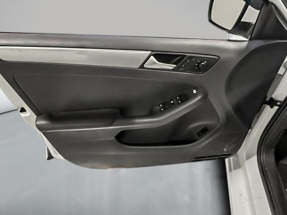 Volkswagen Jetta Sedan COMFORTLINE 2017 d&rsquo;occasion à vendre - 14