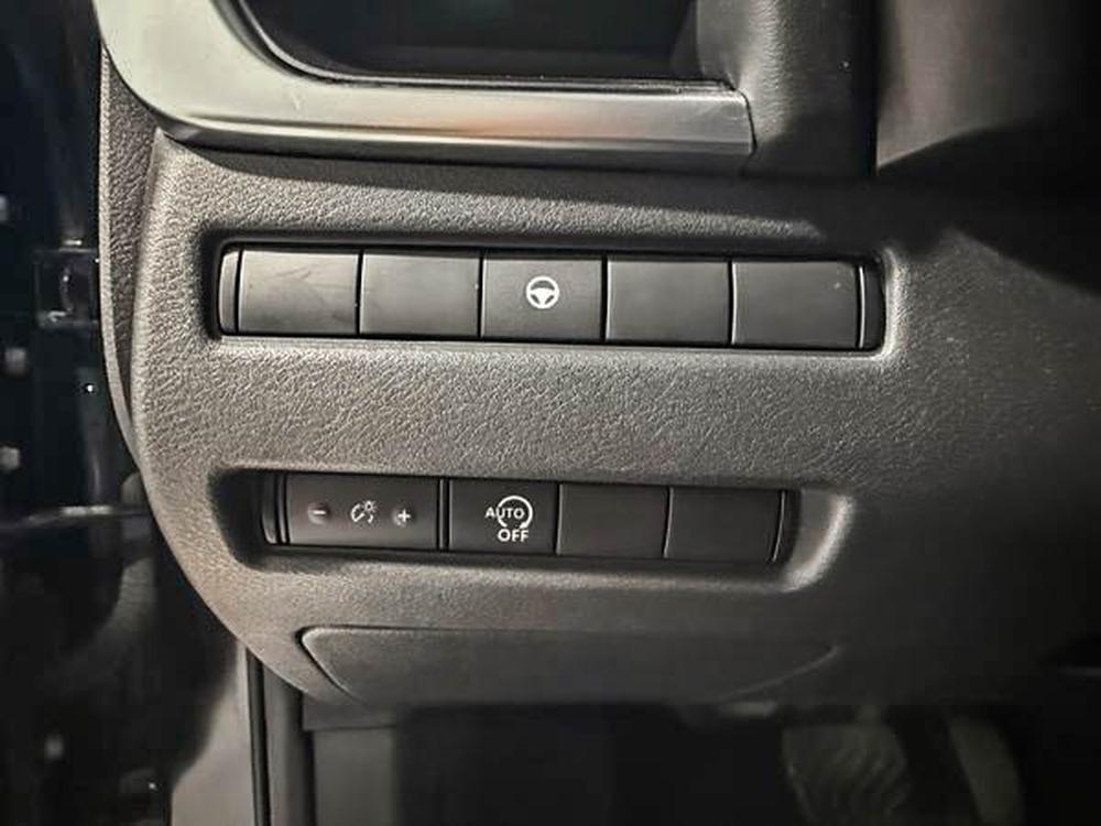 Nissan Rogue SV 2023 d&rsquo;occasion à vendre - 17