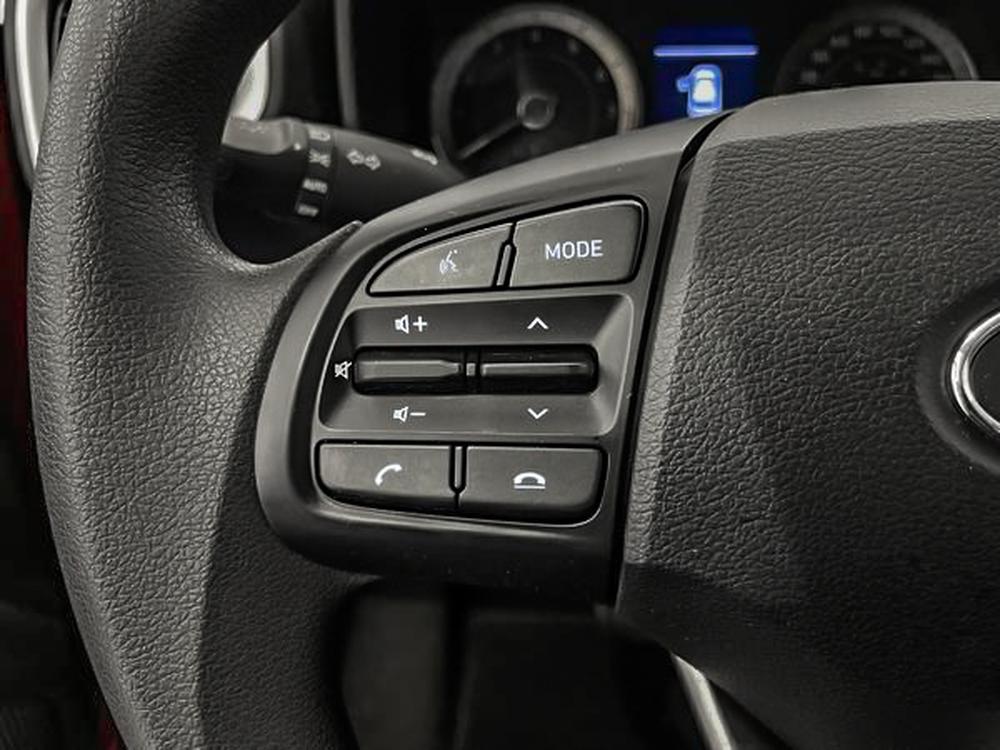 Hyundai Venue Essential 2022 d&rsquo;occasion à vendre - 14