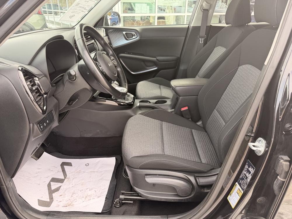 Kia Soul EX 2023 d&rsquo;occasion à vendre - 8