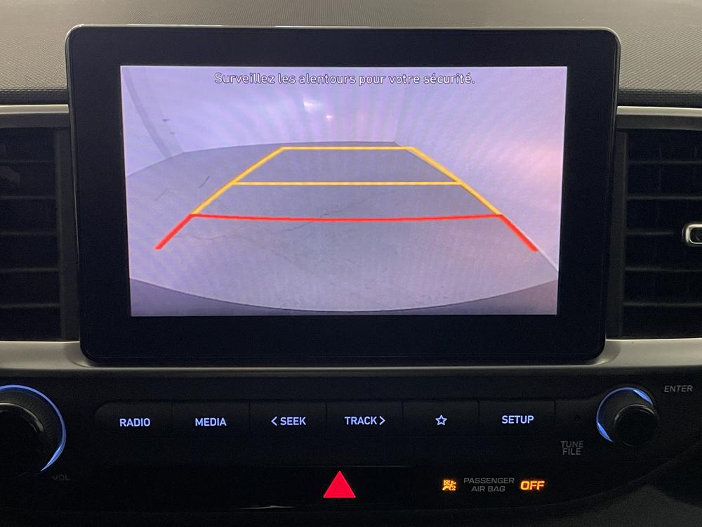 Hyundai Venue Essential 2022 d&rsquo;occasion à vendre - 22