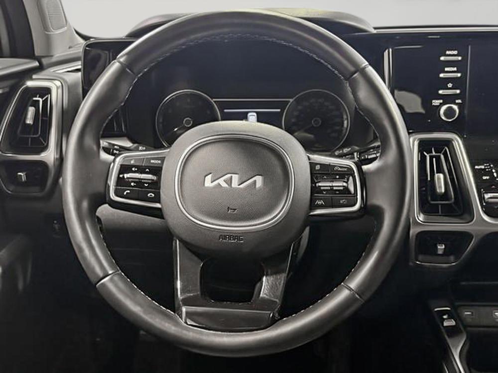 Kia Sorento LX PREMIUM 2023 d&rsquo;occasion à vendre - 17