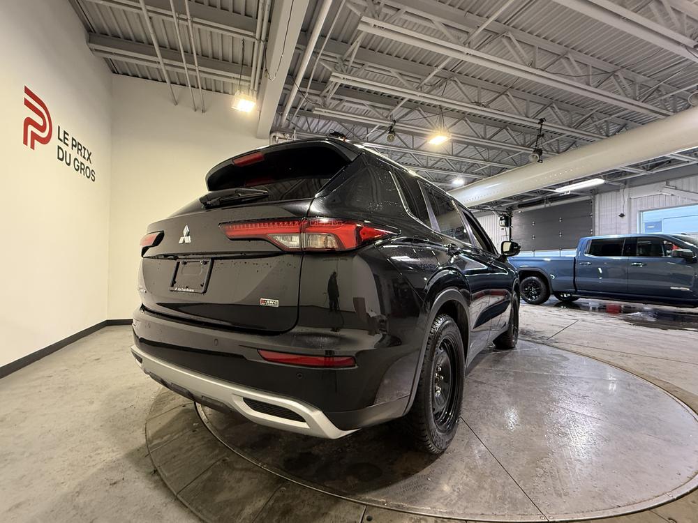 Mitsubishi Outlander SEL 2023 d&rsquo;occasion à vendre - 3