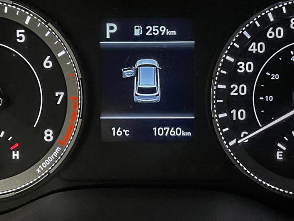 Hyundai Venue Essential 2022 d&rsquo;occasion à vendre - 17