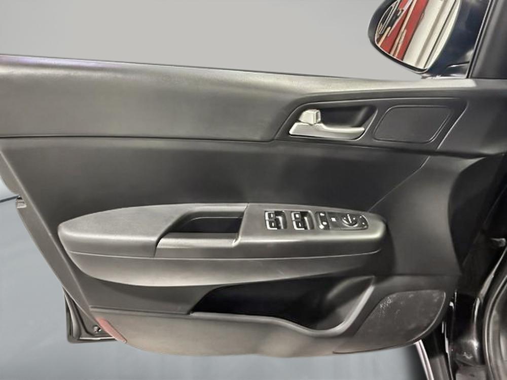 Kia Sportage LX 2022 d&rsquo;occasion à vendre - 13