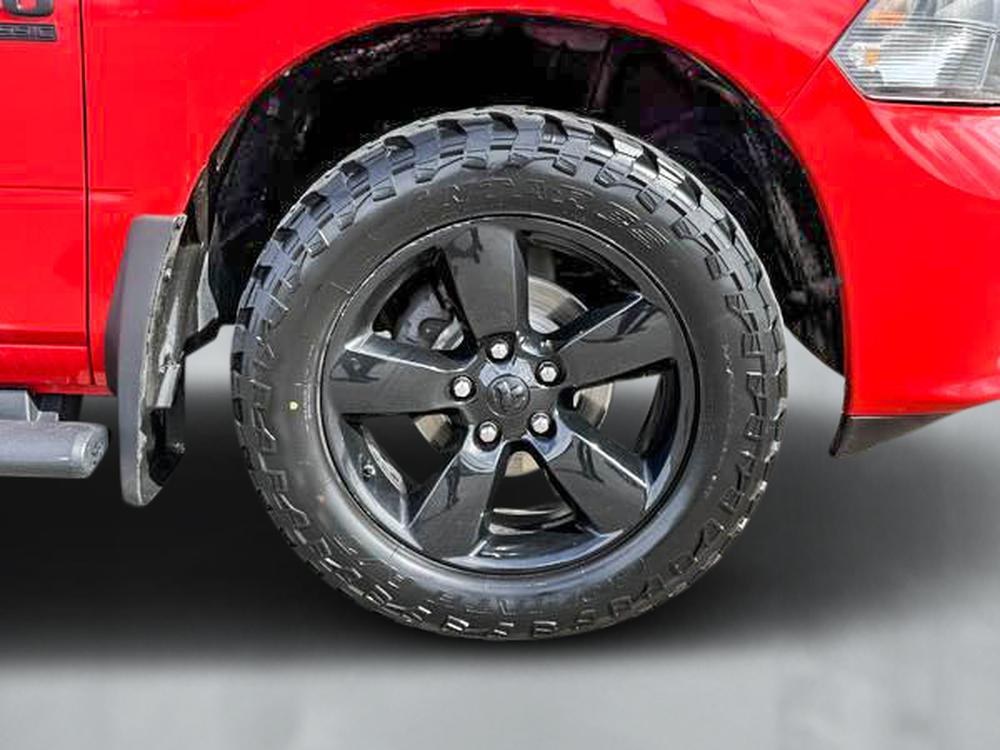 Ram 1500 Classic EXPRESS 2023 d&rsquo;occasion à vendre - 12