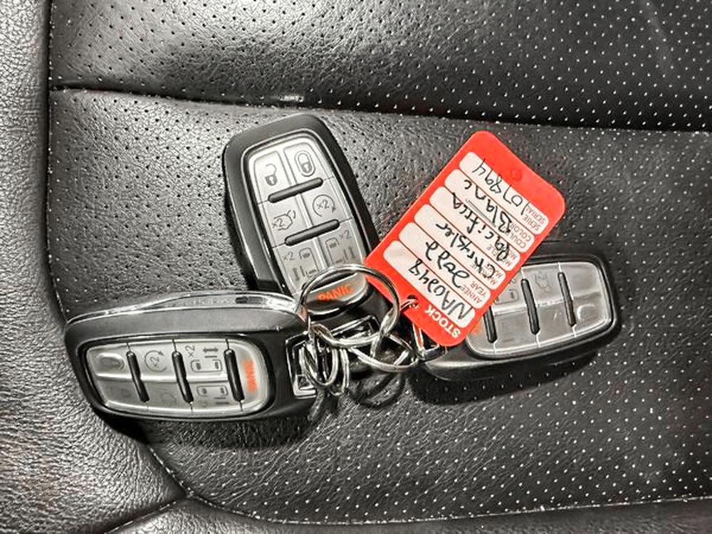 Chrysler Pacifica Hybrid Touring L 2022 d&rsquo;occasion à vendre - 31