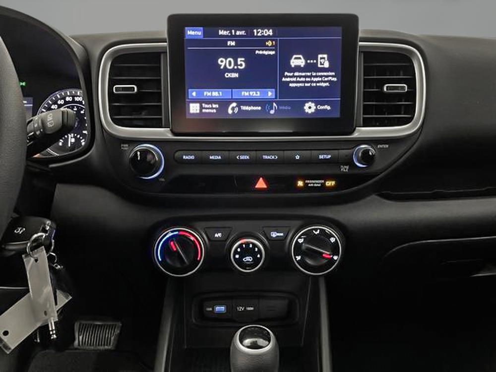 Hyundai Venue Essential 2022 d&rsquo;occasion à vendre - 18