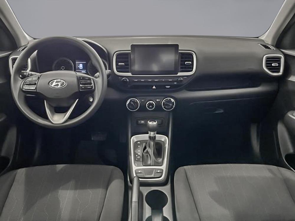 Hyundai Venue Essential 2022 d&rsquo;occasion à vendre - 8