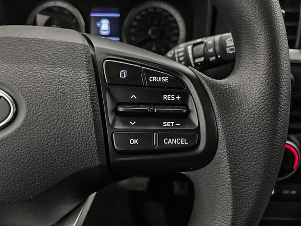 Hyundai Venue Essential 2022 d&rsquo;occasion à vendre - 16